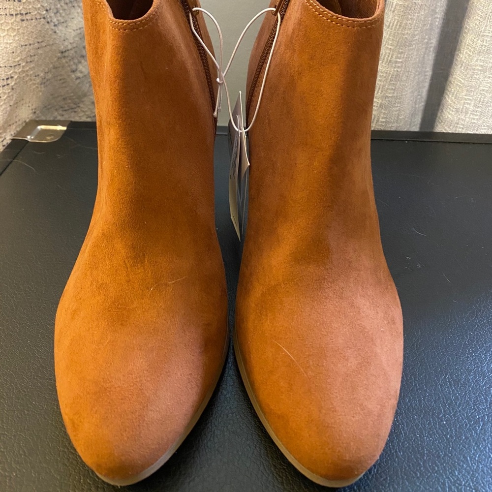 Women’s size 8 boots